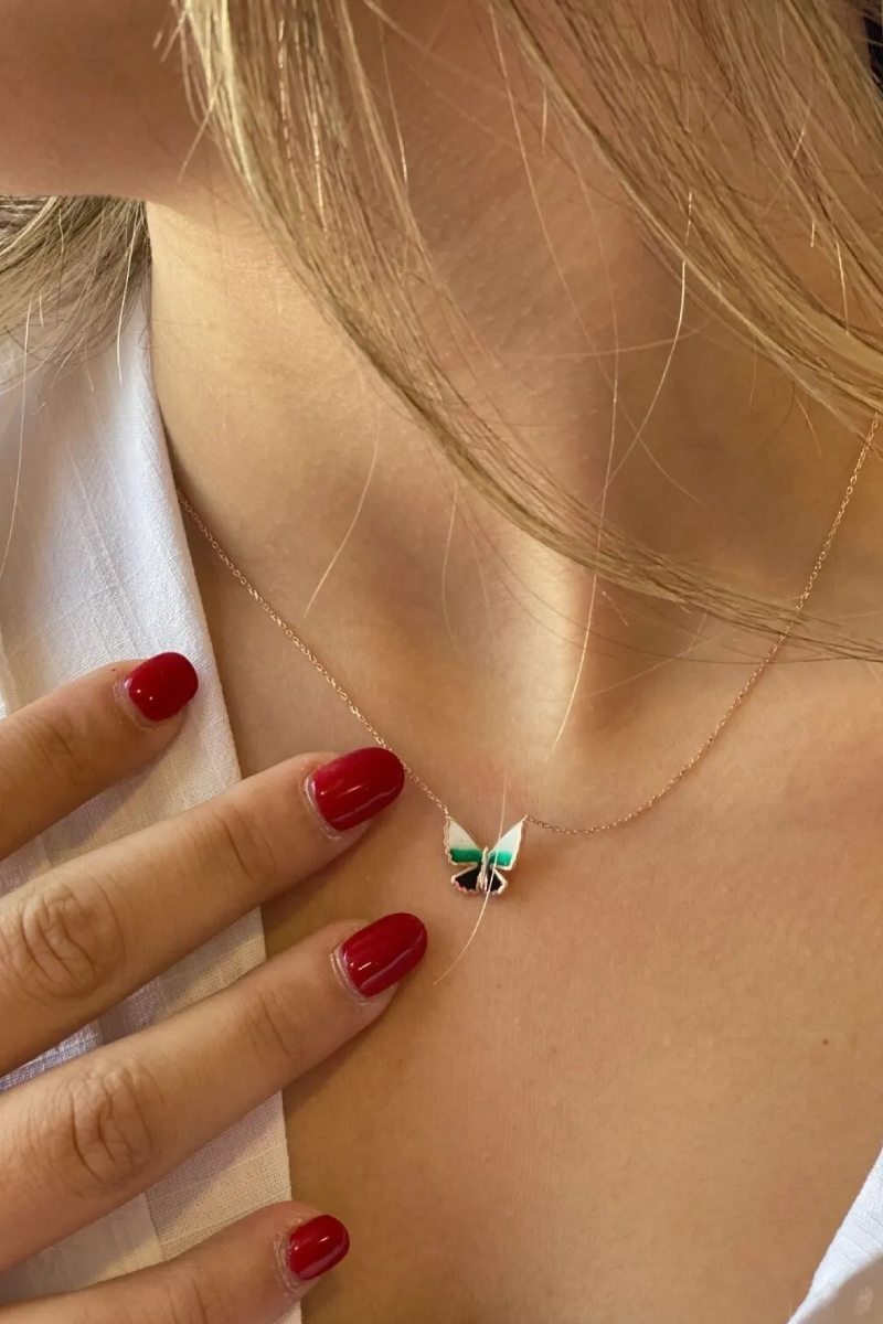 Gümüş Kelebek Kolye